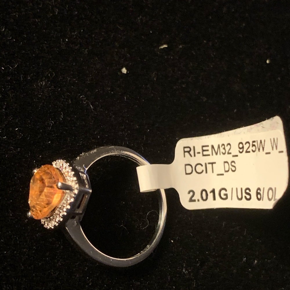 Ring - Picture 4 of 4